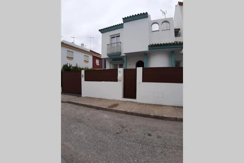 Casa De Diseno En La Playa. Villa Rota Holiday home